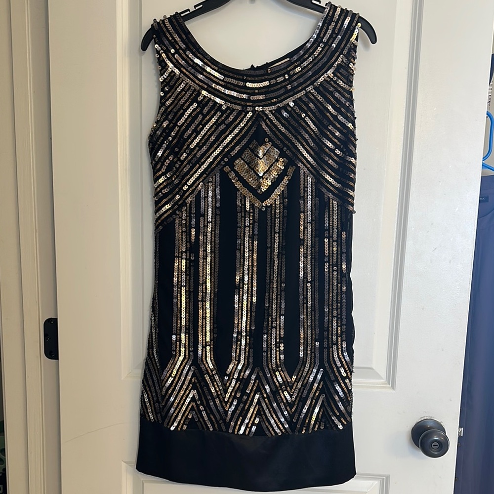 Elegant Black and Gold Sequin Dress